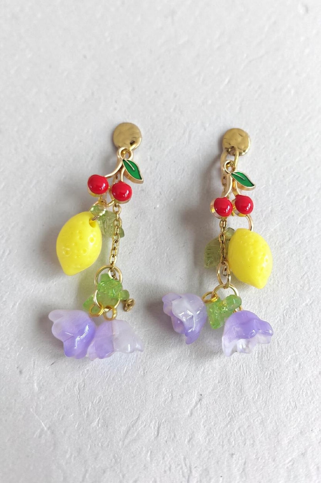 Boucles d'oreilles pendantes cerises, citron & fleurs – acier inoxydable