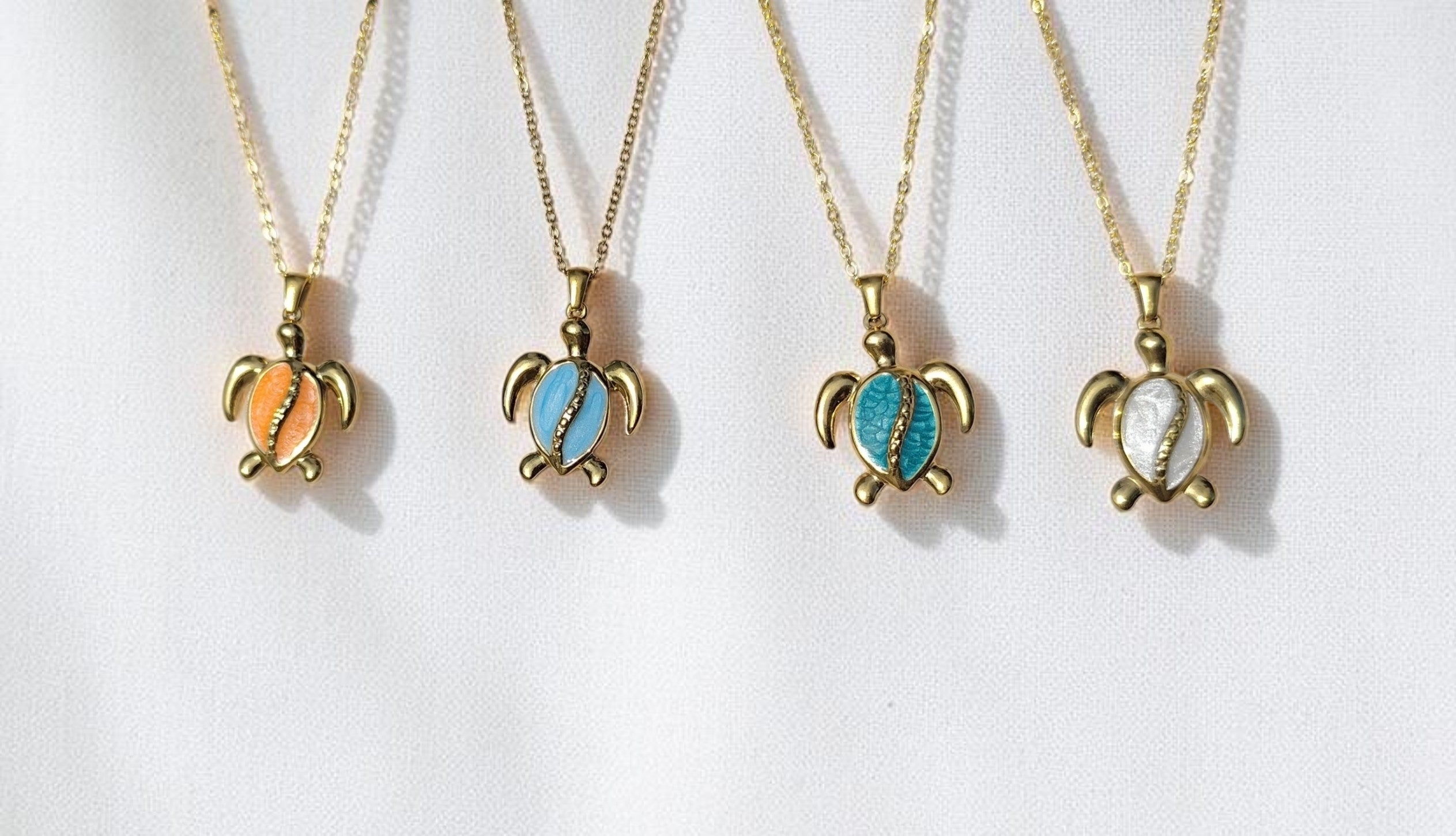 Collier Tortue Nacrée – symbole de sérénité – 7 coloris