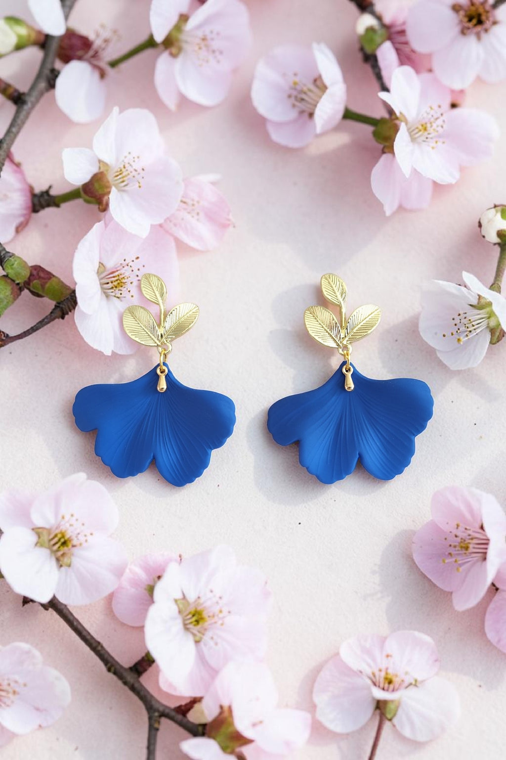 Boucles d'oreilles clou ginkgo acrylique – différents coloris