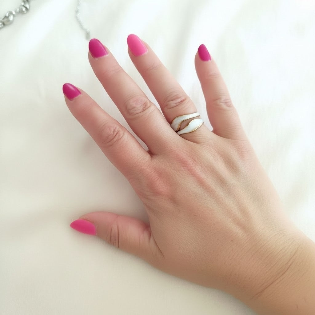 Bague Vague Nacre Ajustable – Acier Plaqué Or 18K