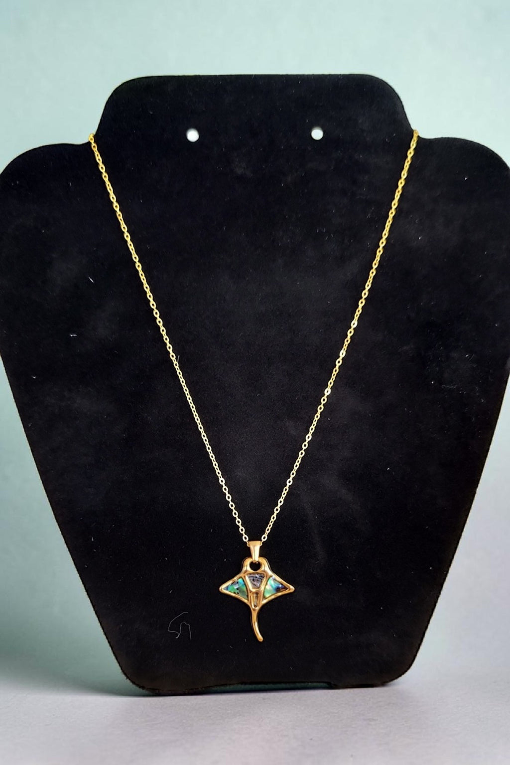 Collier pendentif raie manta – Fait main | 2 coloris