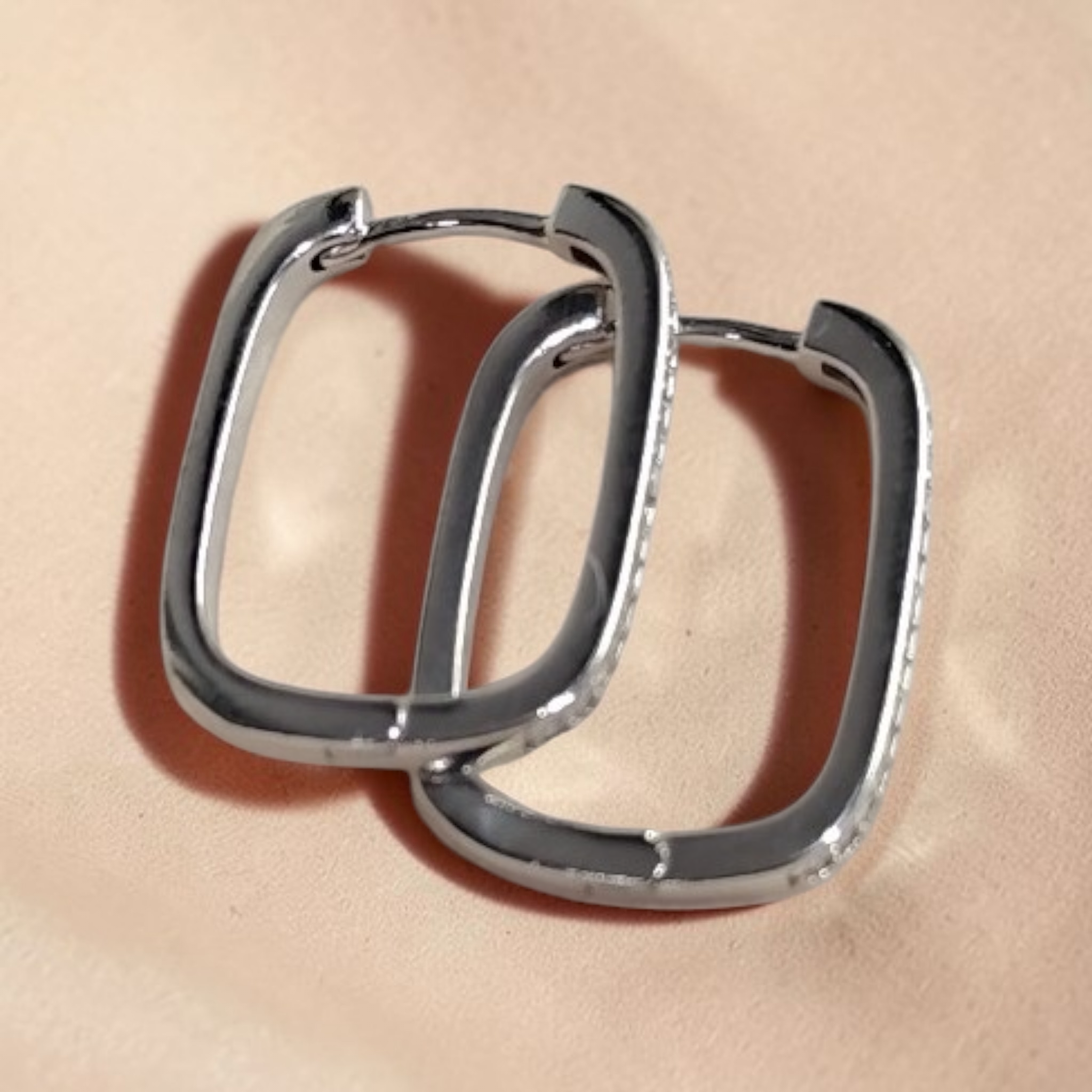 Boucles d'oreilles créoles rectangulaires zircon acier inoxydable argenté artisanal – Les Éclats de Mel"