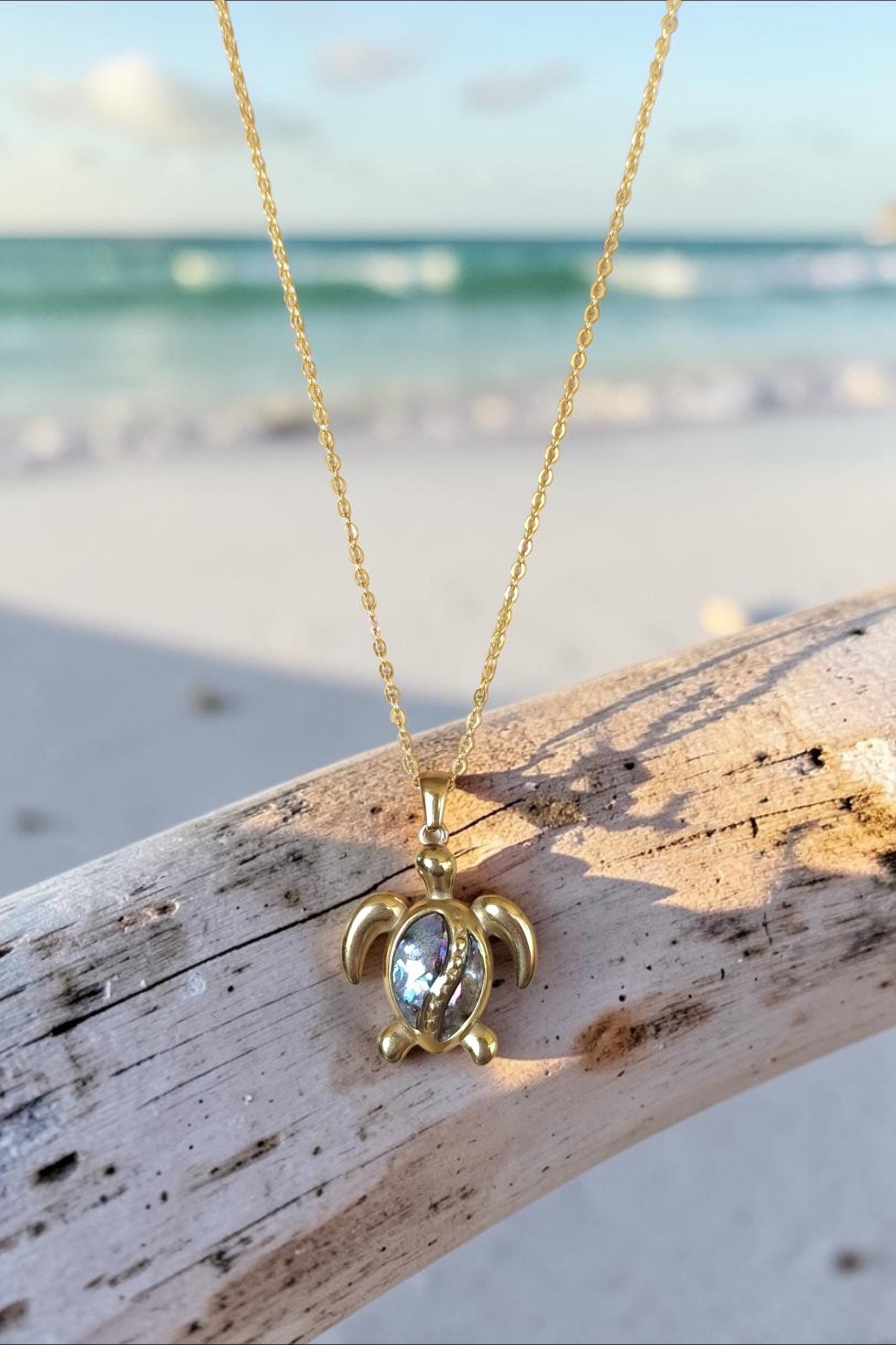 Collier Tortue Nacrée – symbole de sérénité – 7 coloris