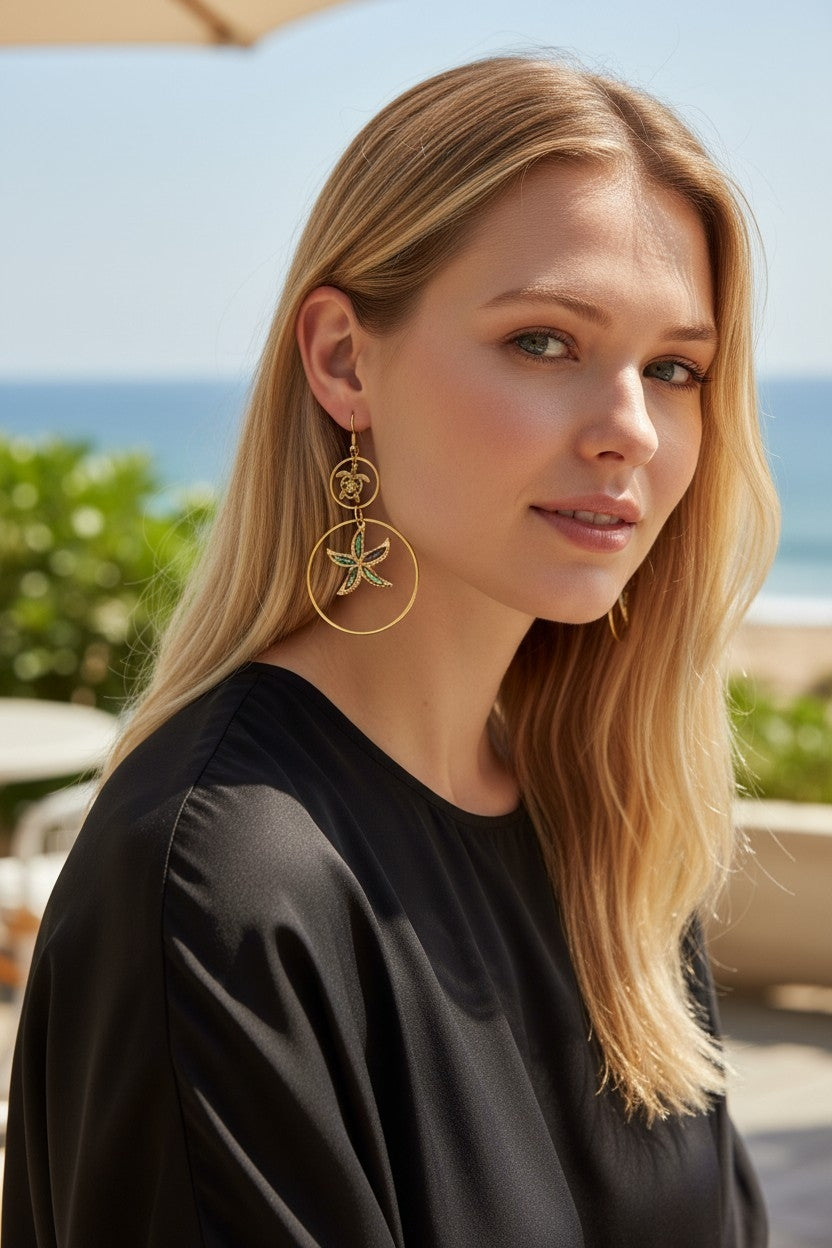 Boucles d'oreilles pendantes animaux marins nacrés – tortue, étoile de mer & raie manta
