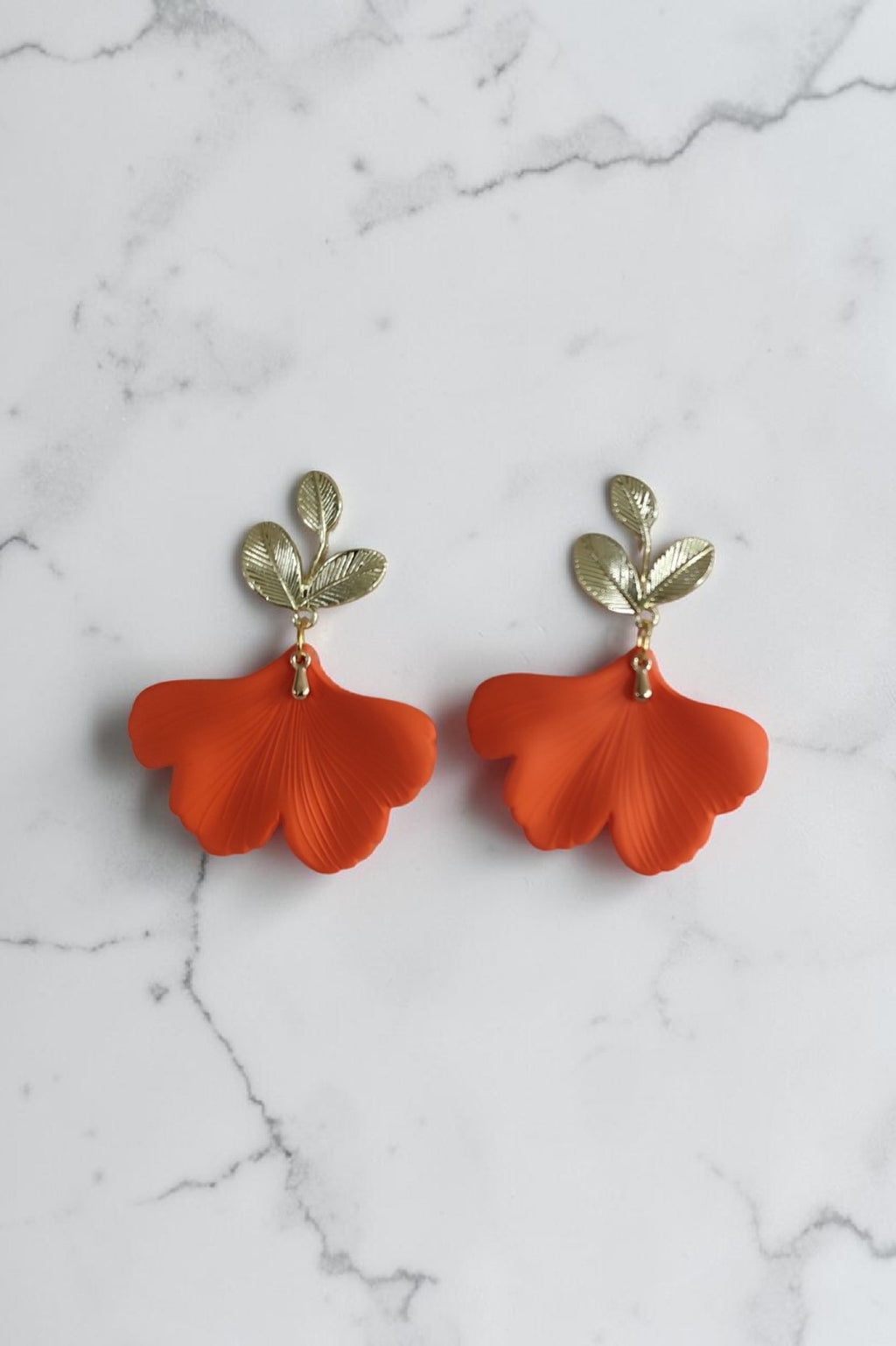 Boucles d'oreilles clou ginkgo acrylique – différents coloris