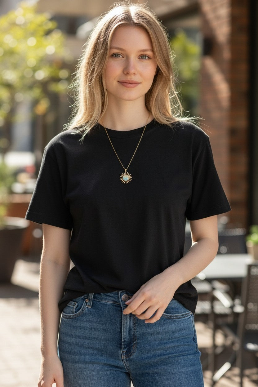 Collier Pendentif Soleil Nacré — Chaîne en Acier Inoxydable
