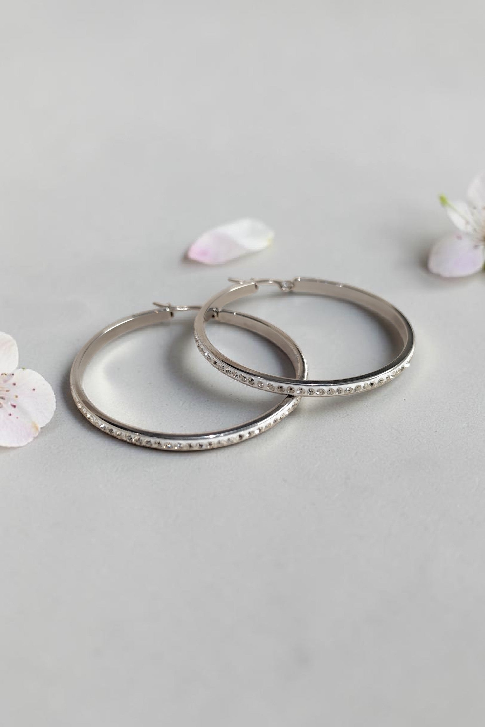 Boucles d'oreilles créoles zircon acier inoxydable argenté 5cm artisanal – Les Éclats de Mel