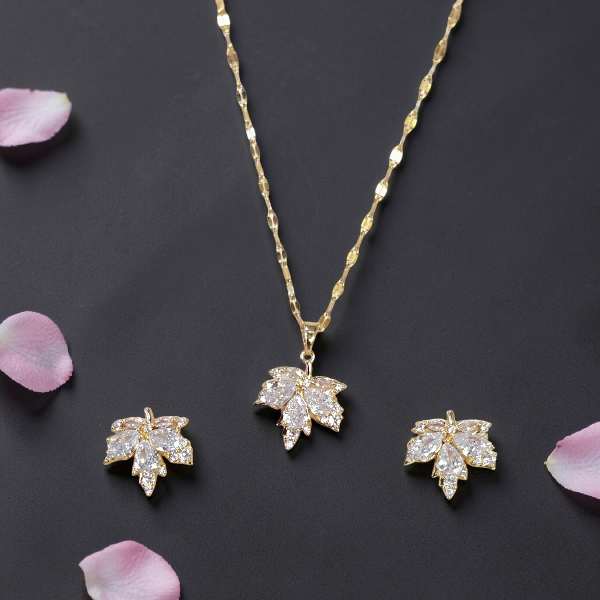 Parure Feuille d'Érable — Boucles d'oreilles dorées