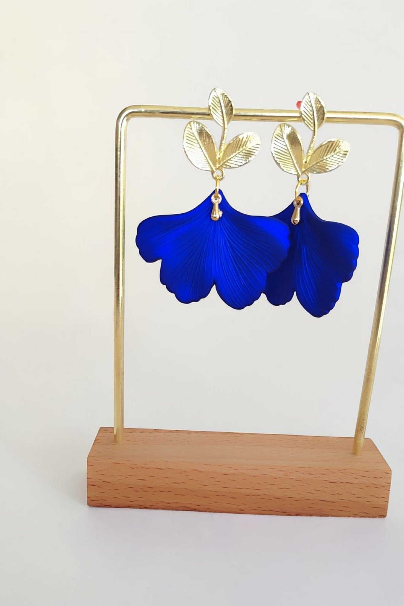 Boucles d'oreilles clou ginkgo acrylique – différents coloris