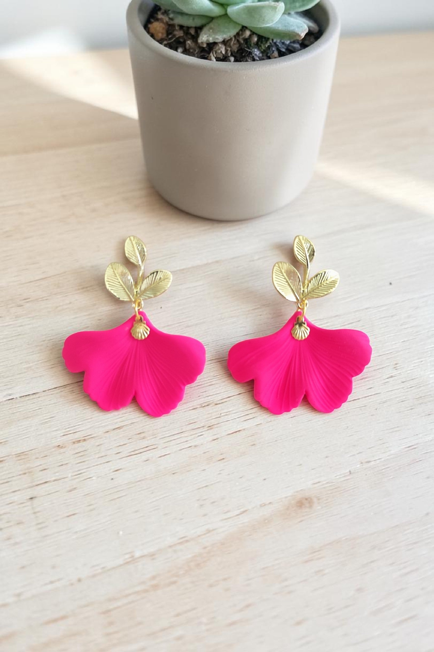 Boucles d'oreilles clou ginkgo acrylique – différents coloris