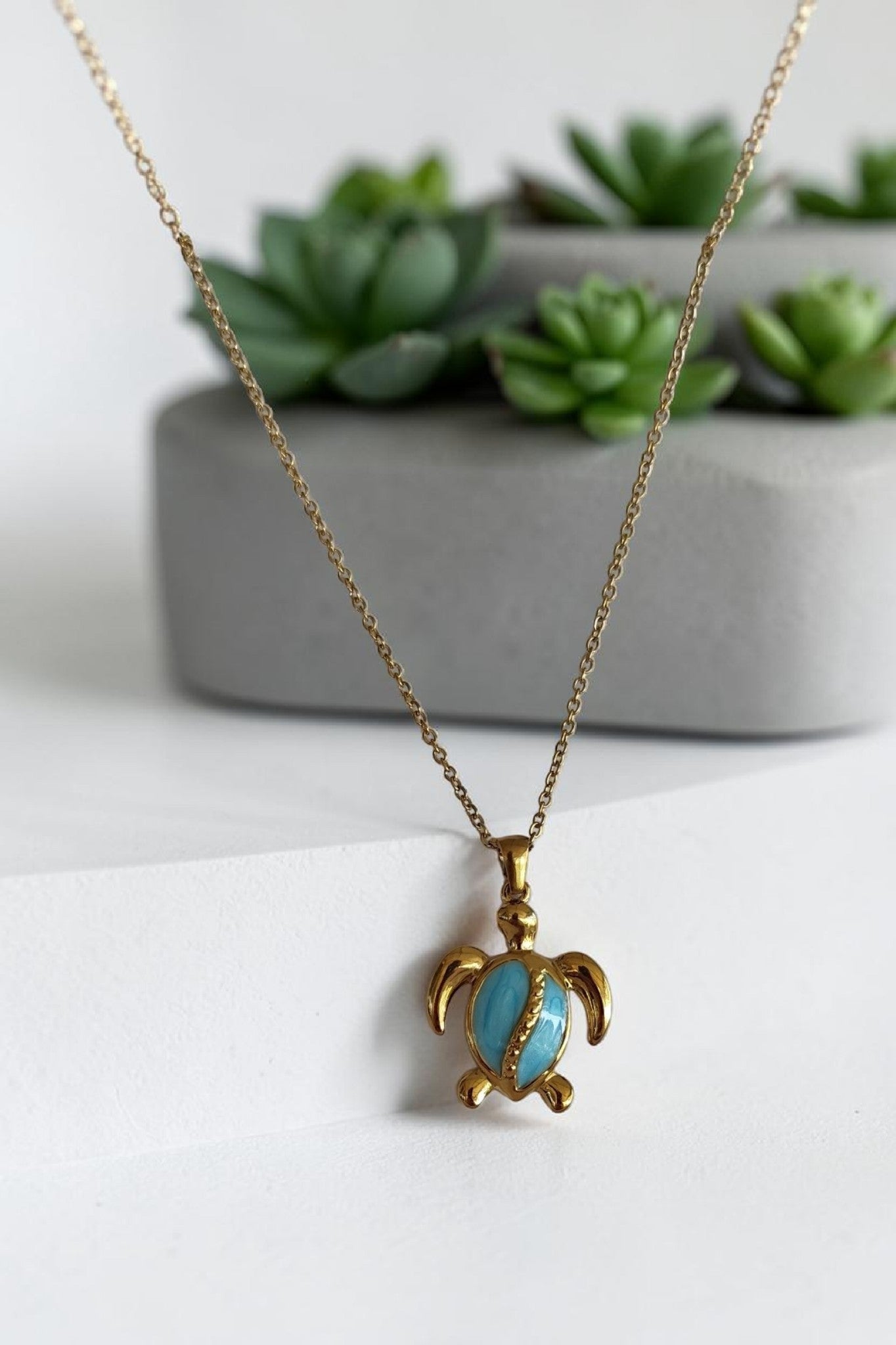 Collier Tortue Nacrée – symbole de sérénité – 7 coloris